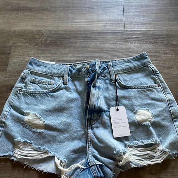 Brand new retro high rise shorts! - Picture 1 of 3